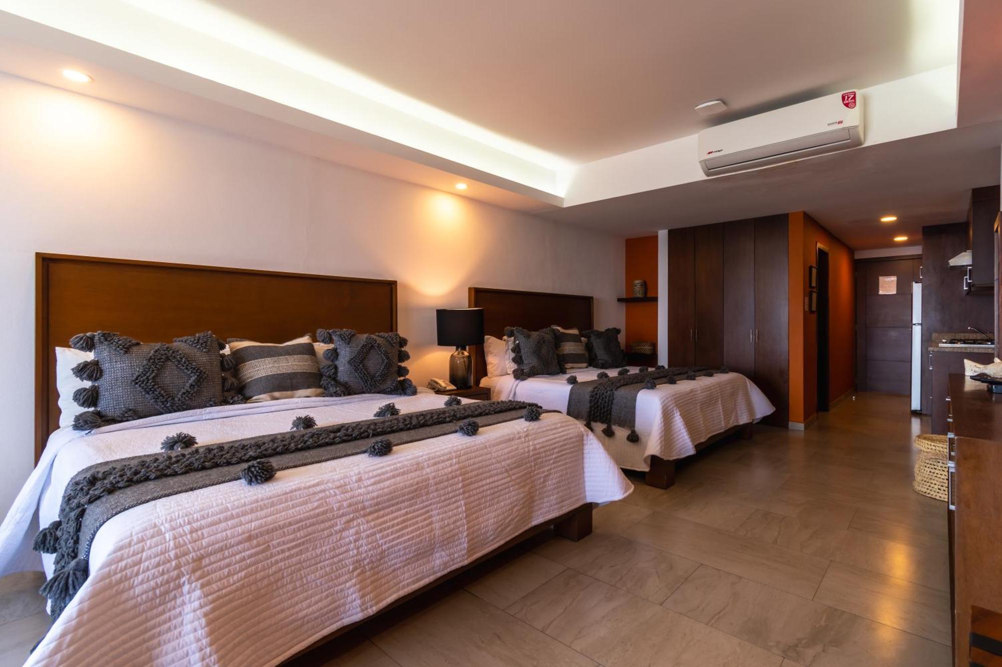 The Paramar Beachfront Boutique Hotel With Breakfast Included - Downtown Malecon 巴亞爾塔港 外观 照片