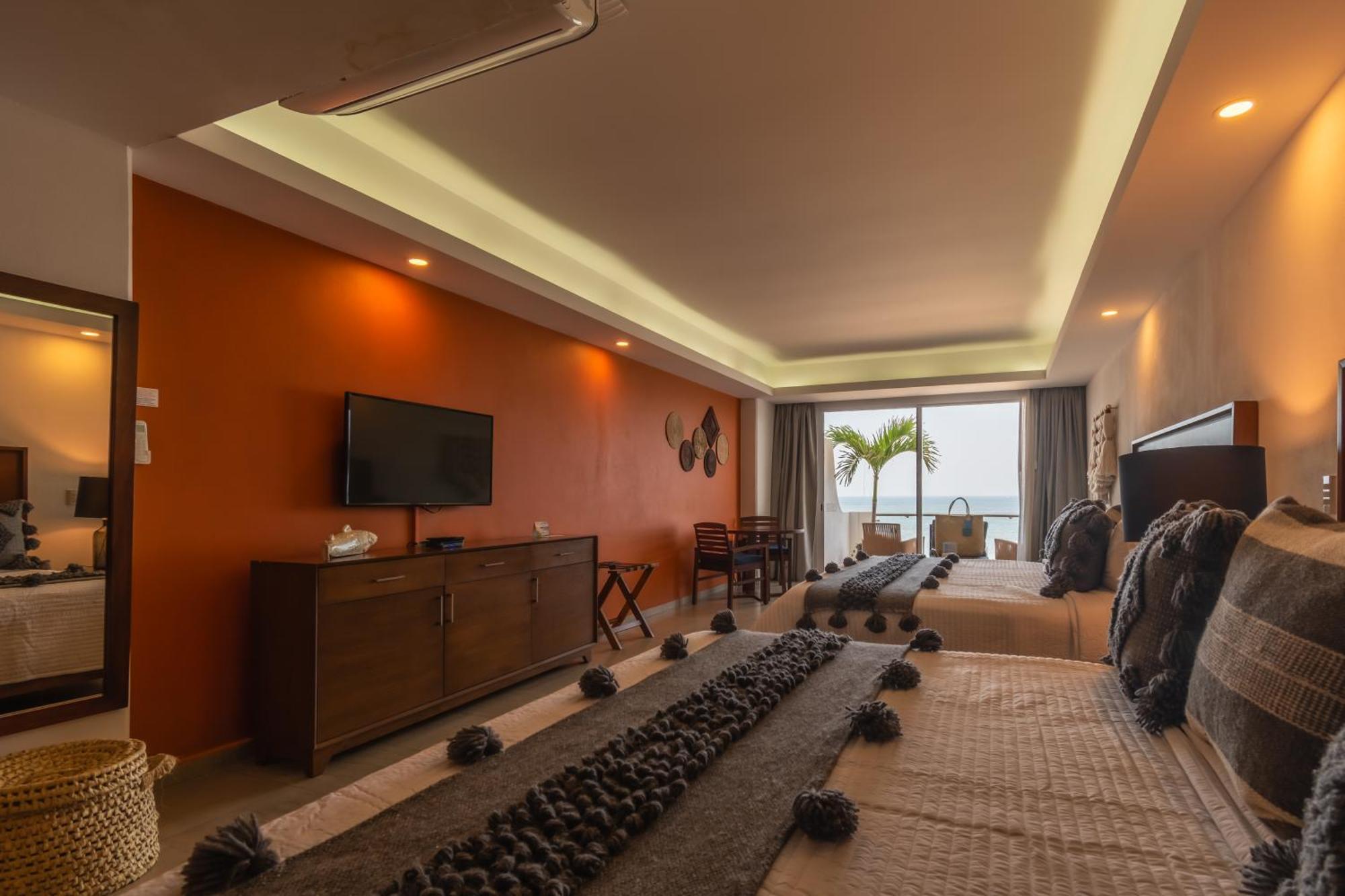 The Paramar Beachfront Boutique Hotel With Breakfast Included - Downtown Malecon 巴亞爾塔港 外观 照片
