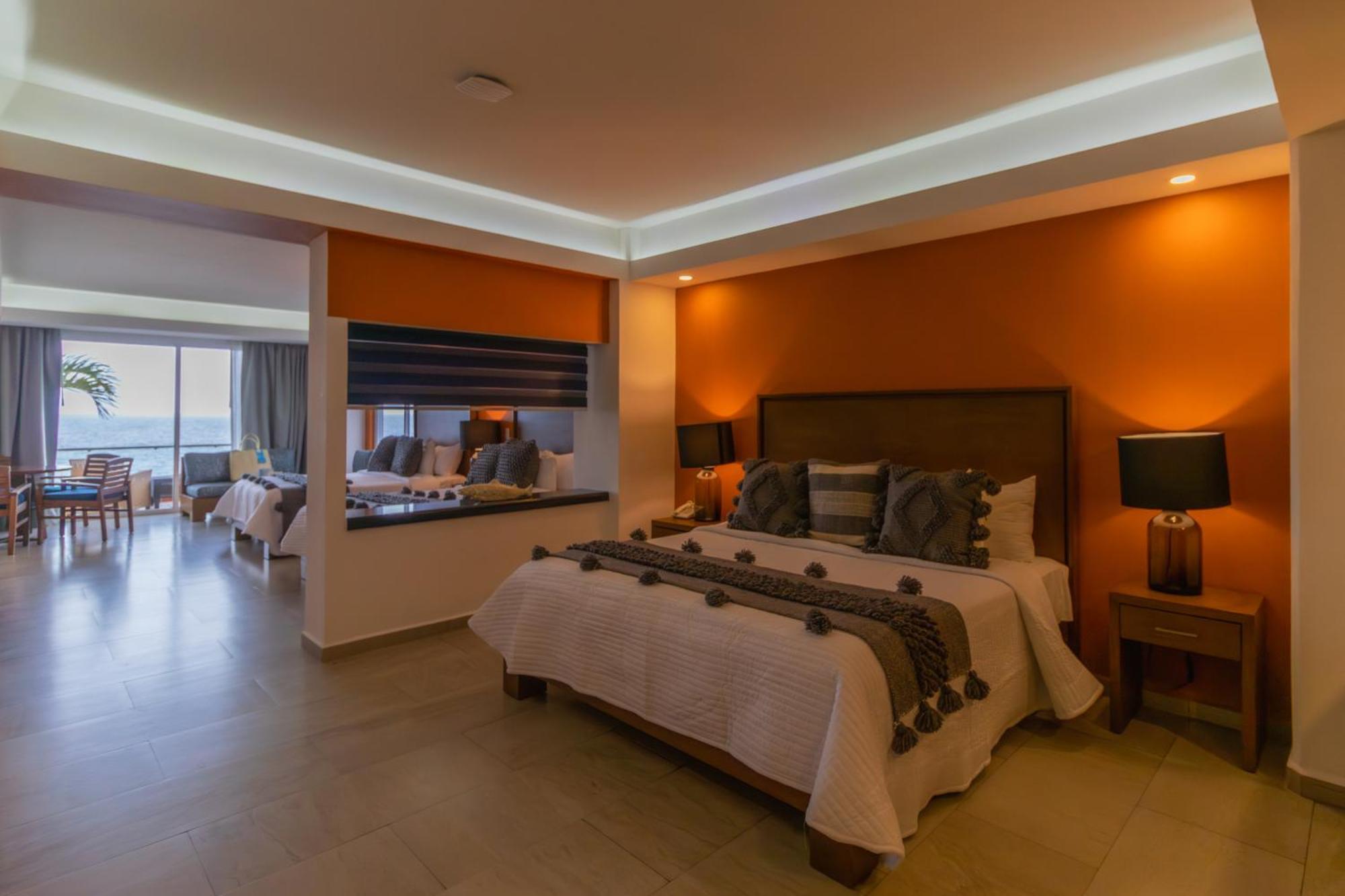 The Paramar Beachfront Boutique Hotel With Breakfast Included - Downtown Malecon 巴亞爾塔港 外观 照片