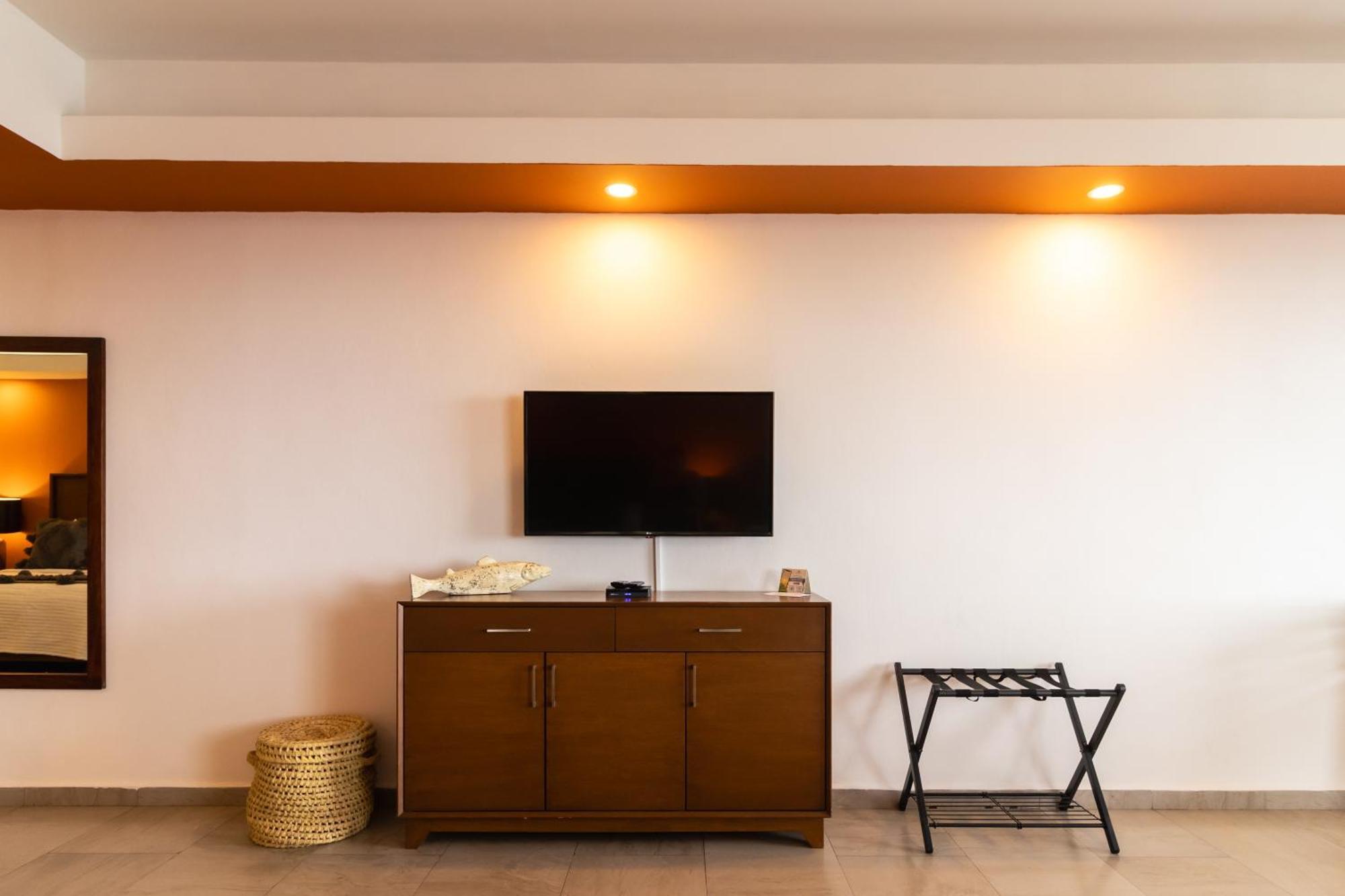 The Paramar Beachfront Boutique Hotel With Breakfast Included - Downtown Malecon 巴亞爾塔港 外观 照片