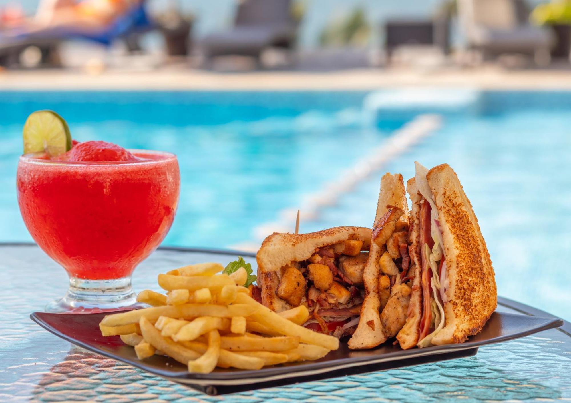 The Paramar Beachfront Boutique Hotel With Breakfast Included - Downtown Malecon 巴亞爾塔港 外观 照片