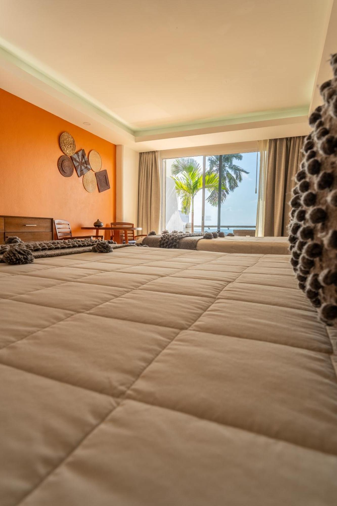 The Paramar Beachfront Boutique Hotel With Breakfast Included - Downtown Malecon 巴亞爾塔港 外观 照片